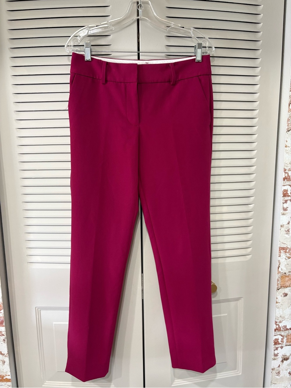 Cropped Ponte Ankle Pants in Fuchsia